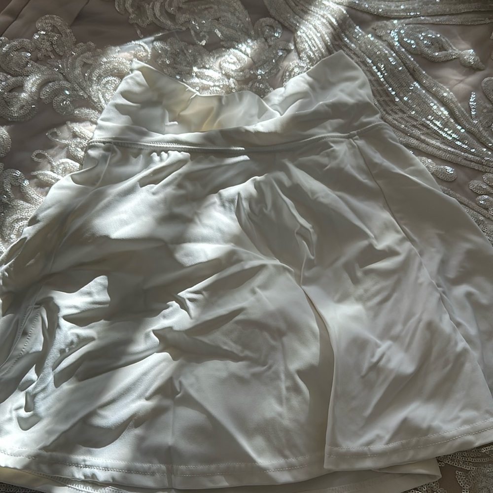 Women’s white tennis skirt